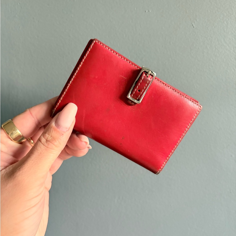 VINTAGE COACH Elegant Red Leather Wallet